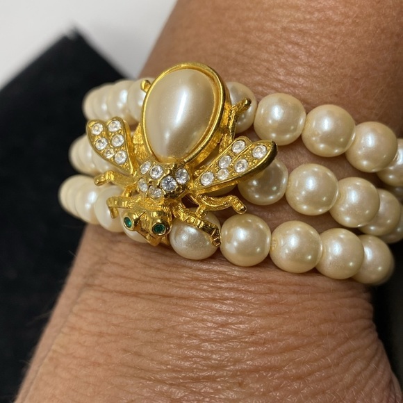 Joan Rivers Collection Triple Strand Faux Pearl Bee Bracelet Rhinestone - Picture 4 of 16